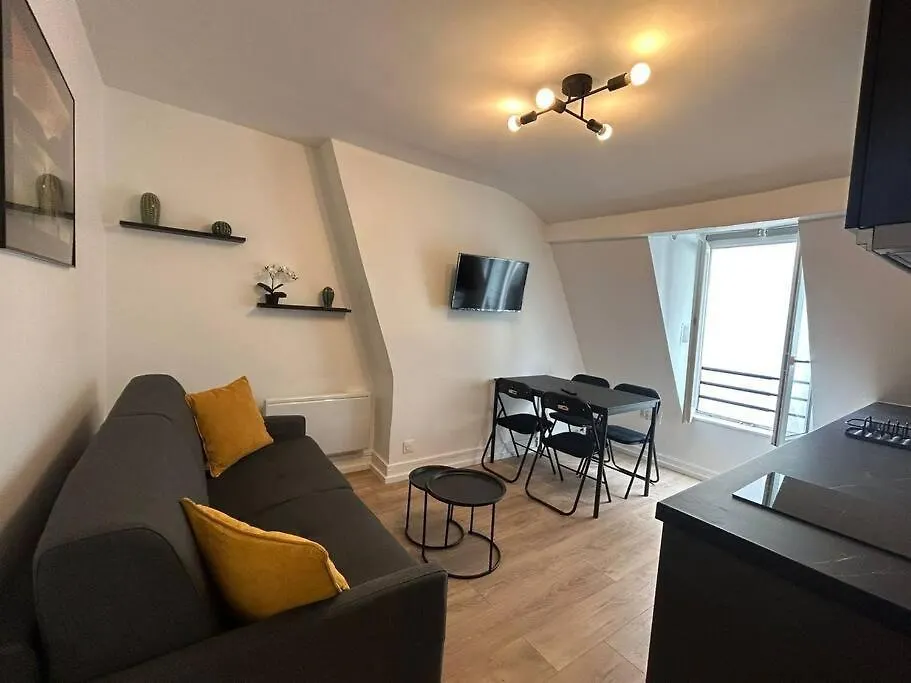 Modern Paris Place D'Italie Apartment